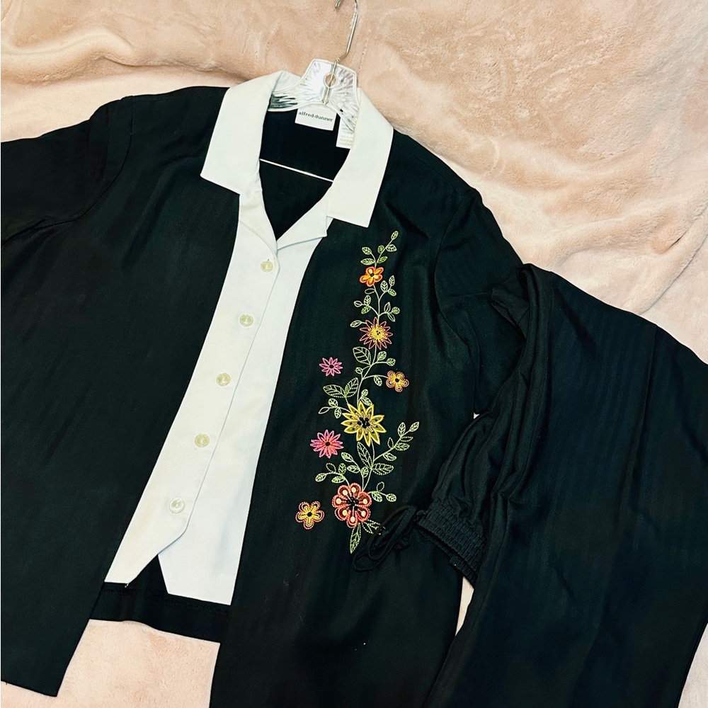 Alfred Dunner Black Top with White Collar and Floral Detail